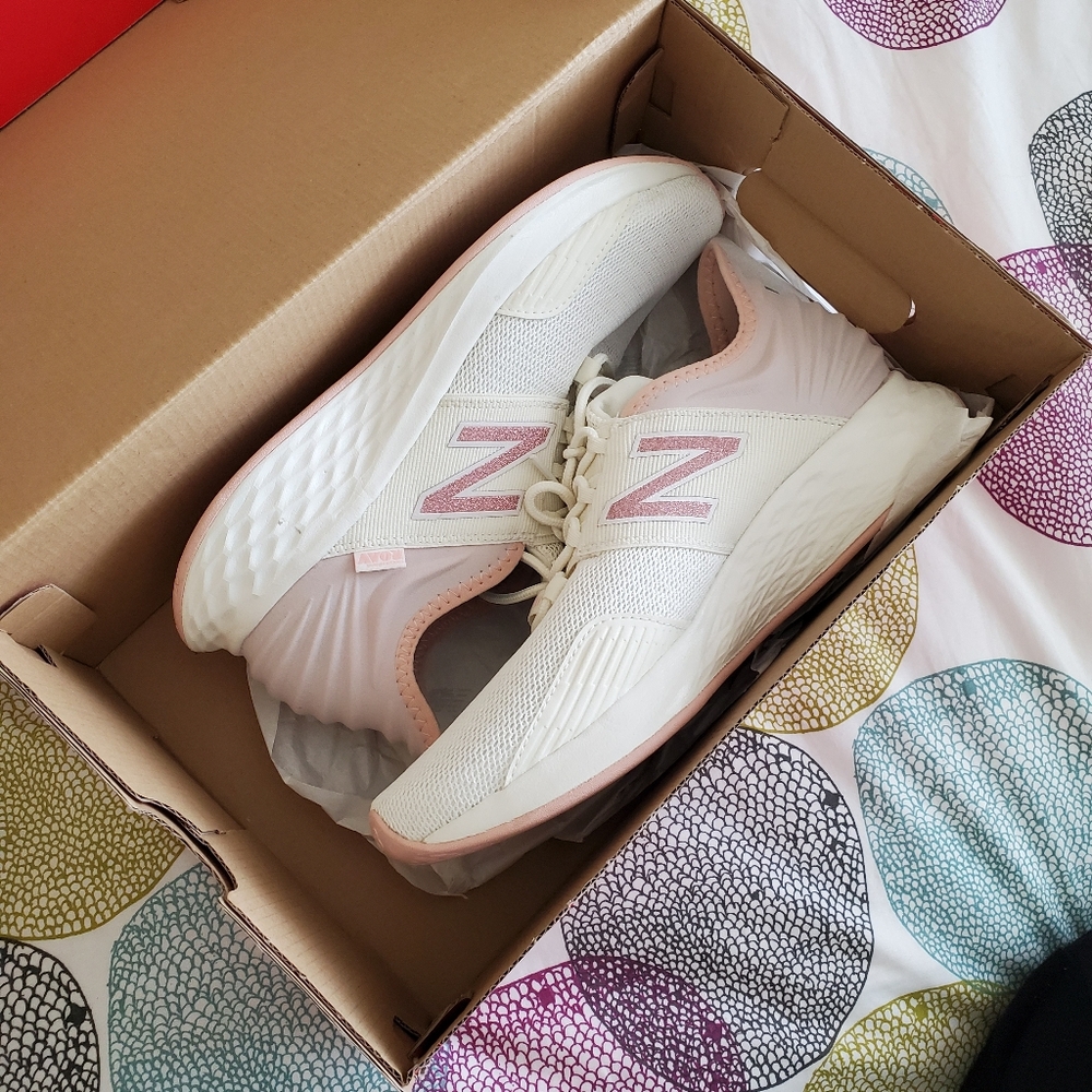 Nee balance Roav foam shoes